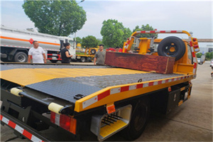 广东附近拖车电话号码服务