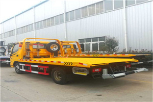 广东附近拖车救援搭电